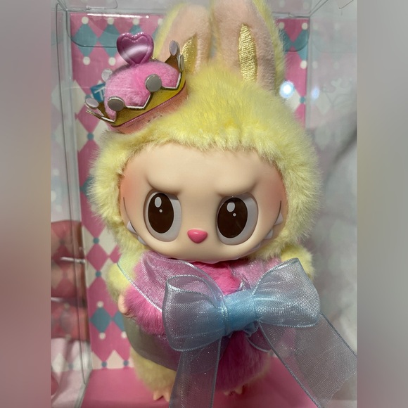 Pop Mart The Monsters Labubu Let’s Checkmate Vinyl Plush - Picture 3 of 7